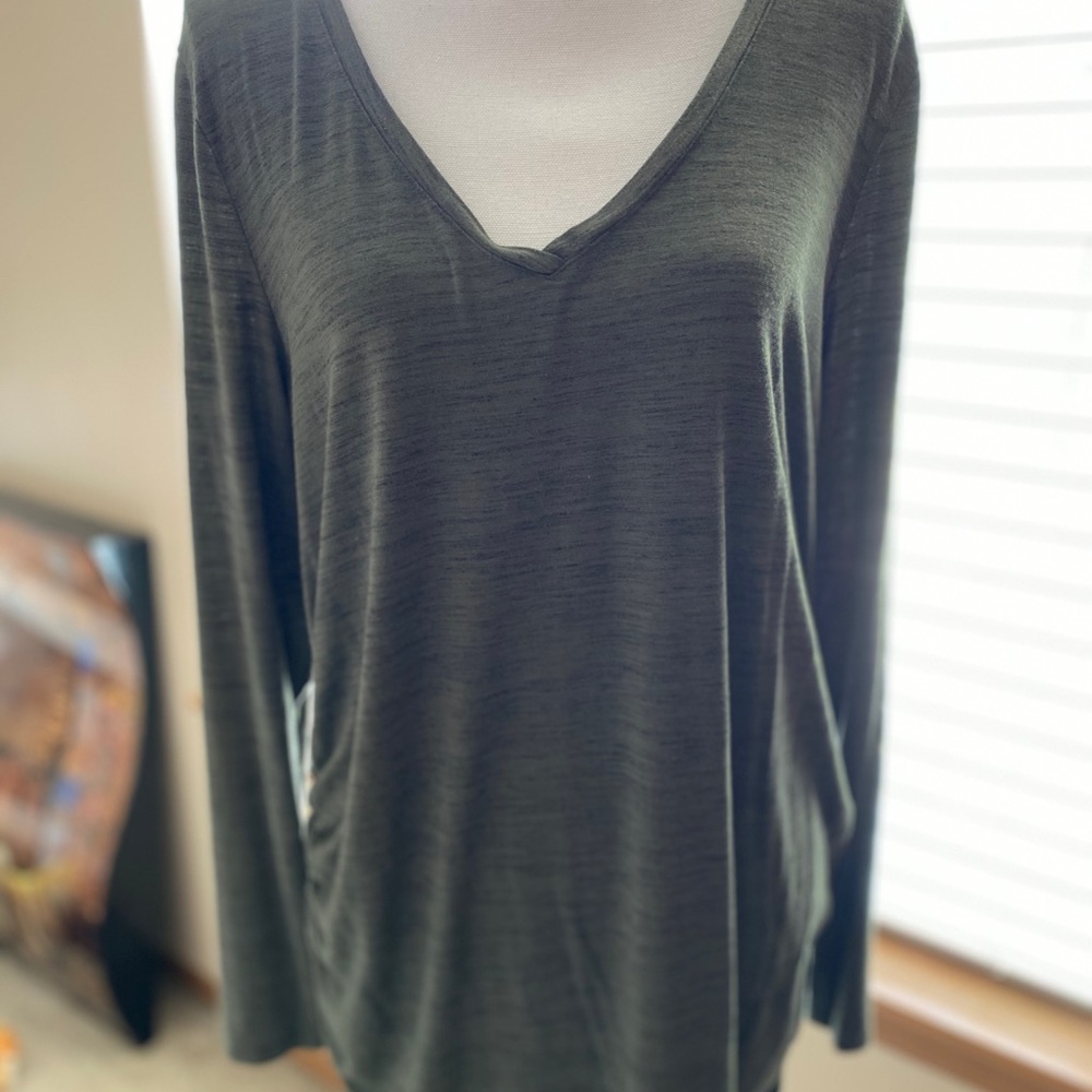 Maternity long sleeve tee